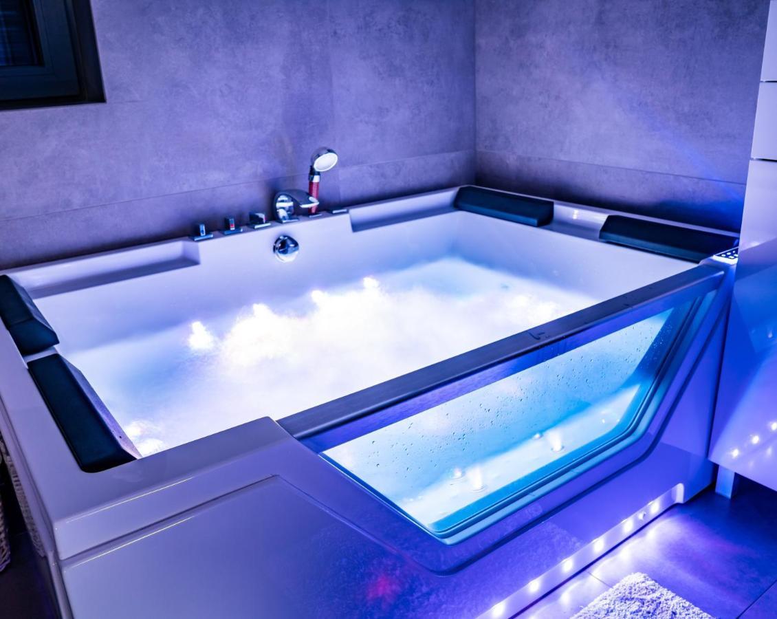 Domek Hot Tub Jacuzzi Chillout Kolobrzeg Exterior photo